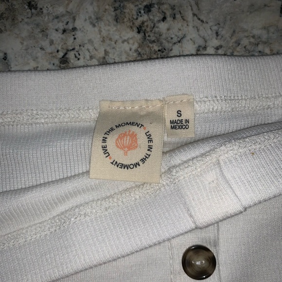 Crop top - Picture 2 of 2